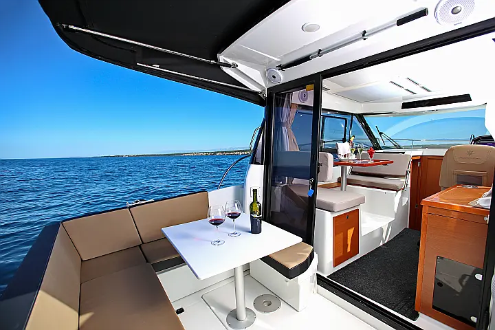 Merry Fisher 895 - 