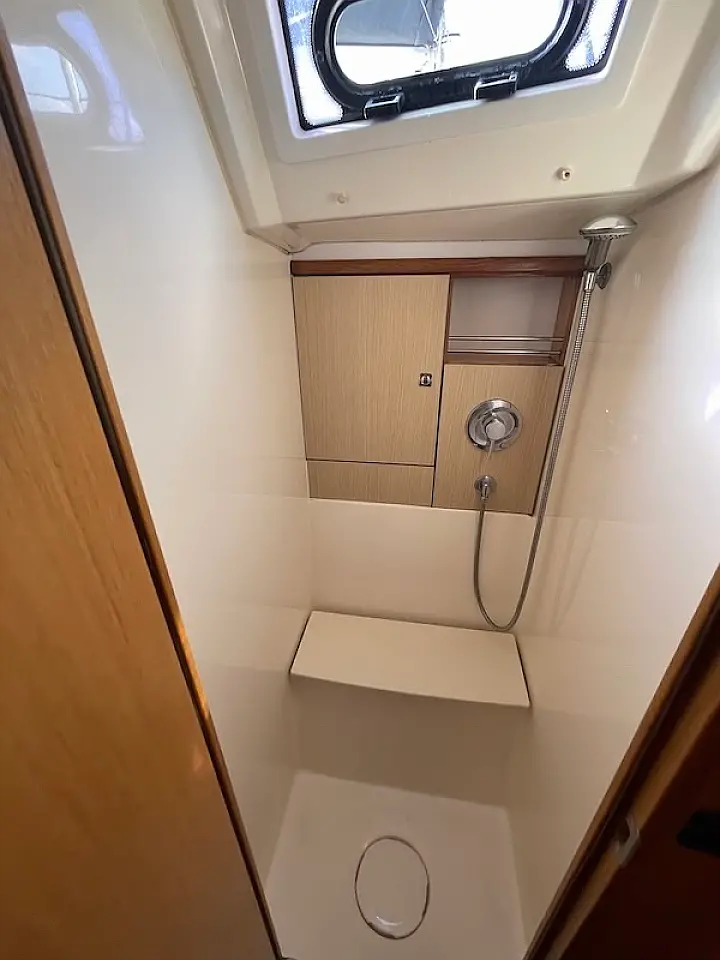 Bavaria Cruiser 46 - - 