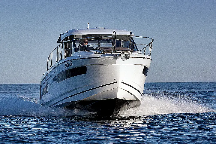 Merry Fisher 895 - 
