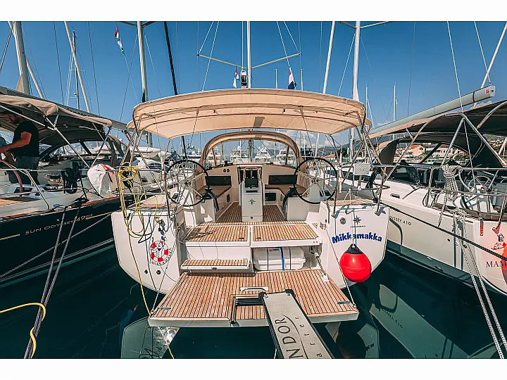 Sun Odyssey 440 - External image