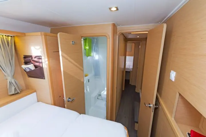Lagoon 400 S2. - 