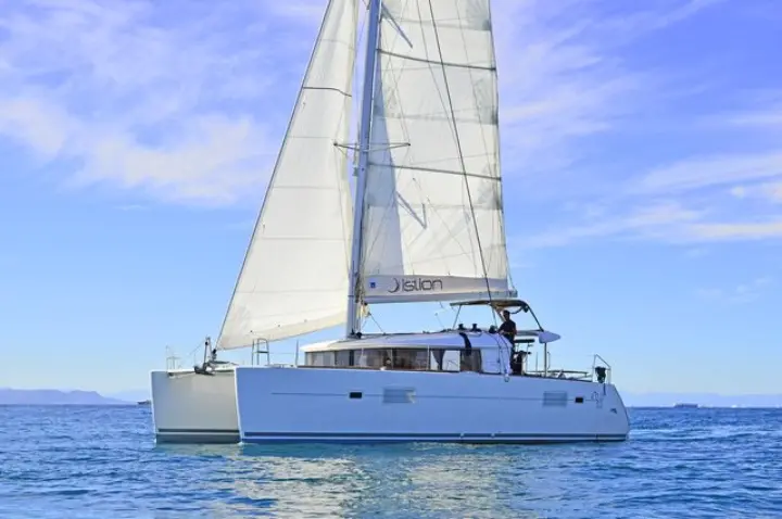 Lagoon 400 S2. - 