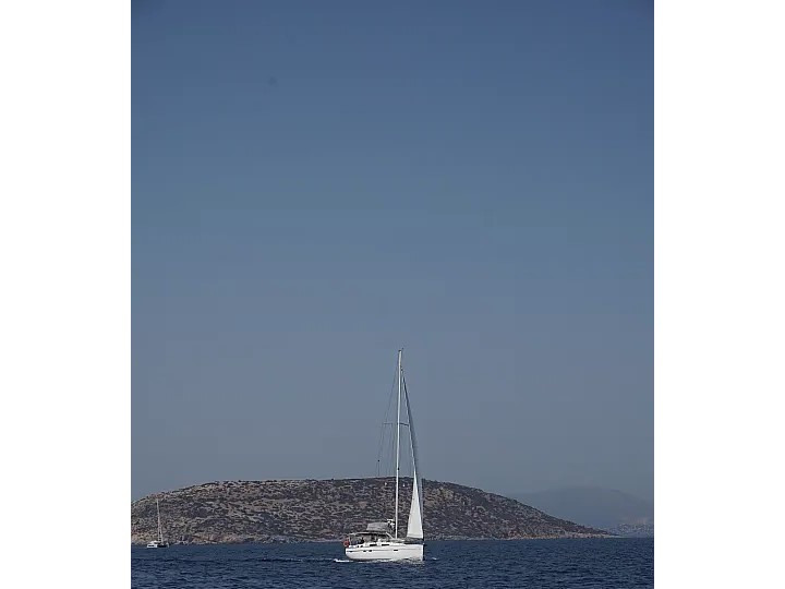 Bavaria Cruiser 51 - External image