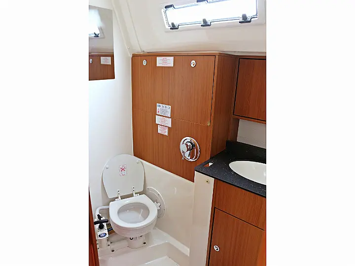 BAVARIA C 50 BT - 