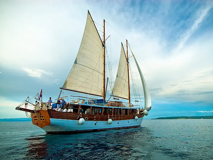 Gulet Romanca - External image