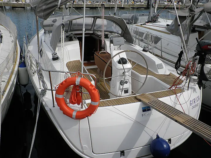 Bavaria Cruiser 33 - 