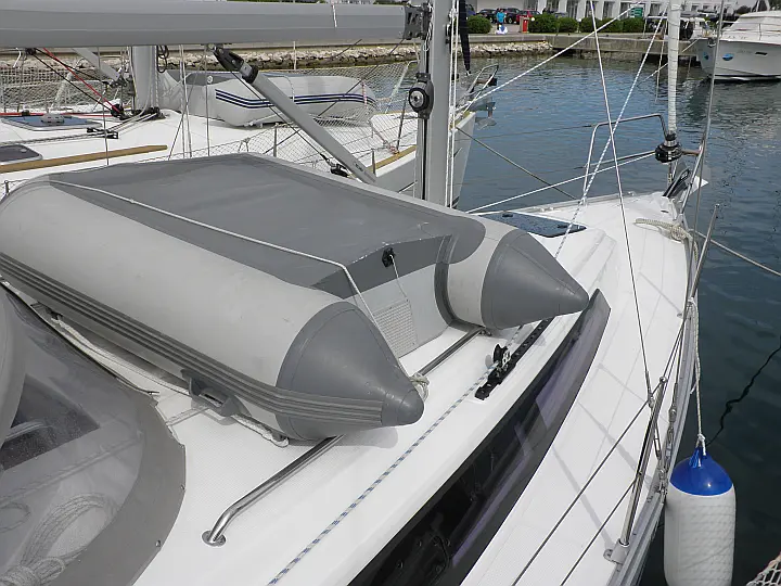 Bavaria Cruiser 33 - 