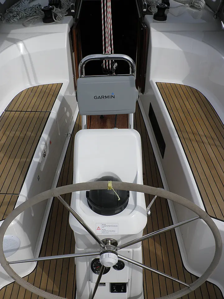 Bavaria Cruiser 33 - 