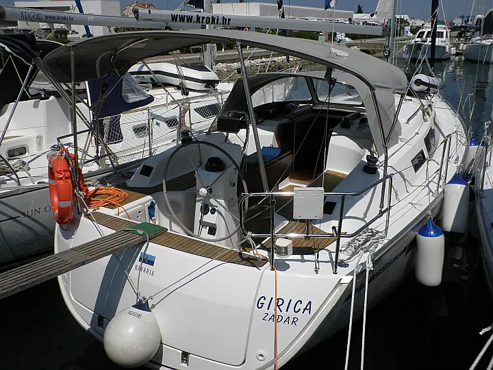 Bavaria Cruiser 33 - 