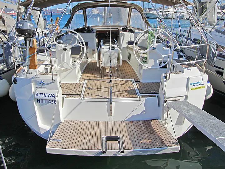Sun Odyssey 479 - External image