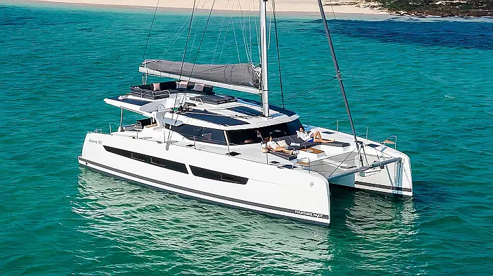 Aura 51 - (5D+2 skippers' cabin) - 