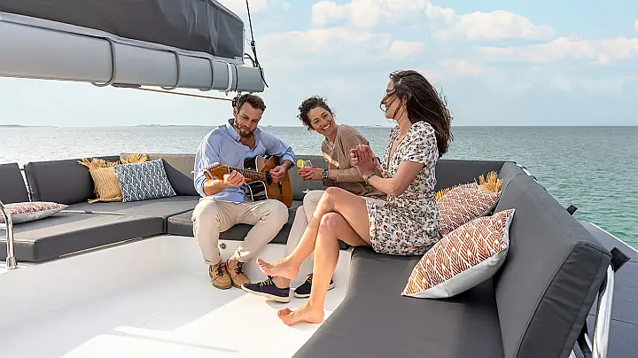 Aura 51 - (5D+2 skippers' cabin) - 