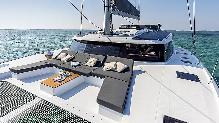 Aura 51 - (5D+2 skippers' cabin) - 