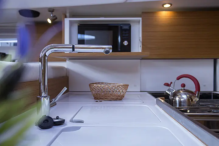 Elan Impression 50 (5+1cabins / 2+1 toilet) - 