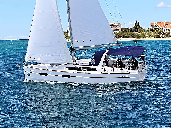 OCEANIS 38.1 BT