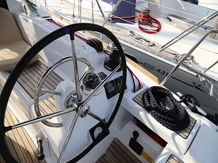 Sun Odyssey 419 - 