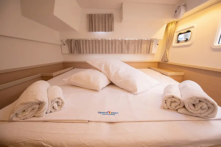 Lagoon 42 - 