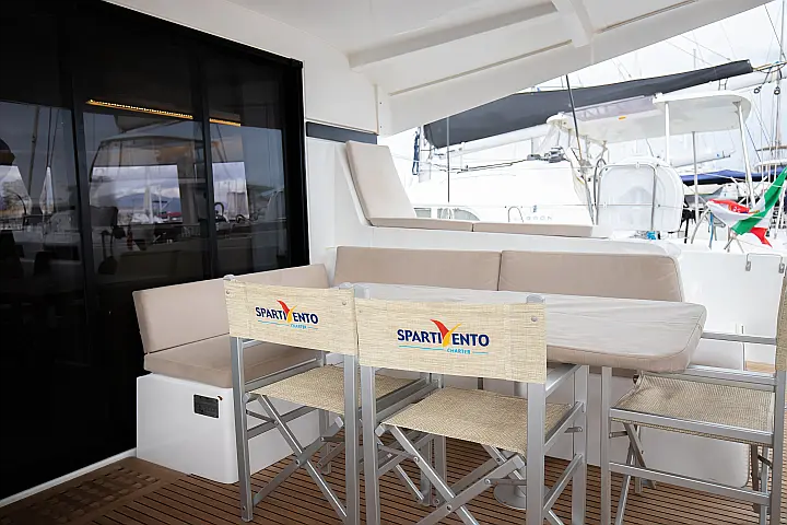 Lagoon 42 - 