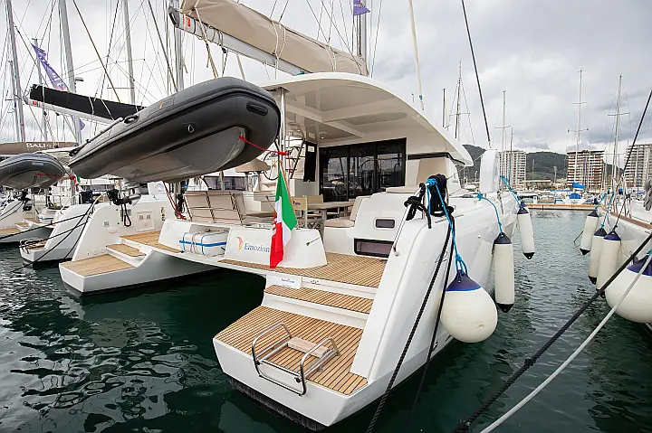 Lagoon 42 - 