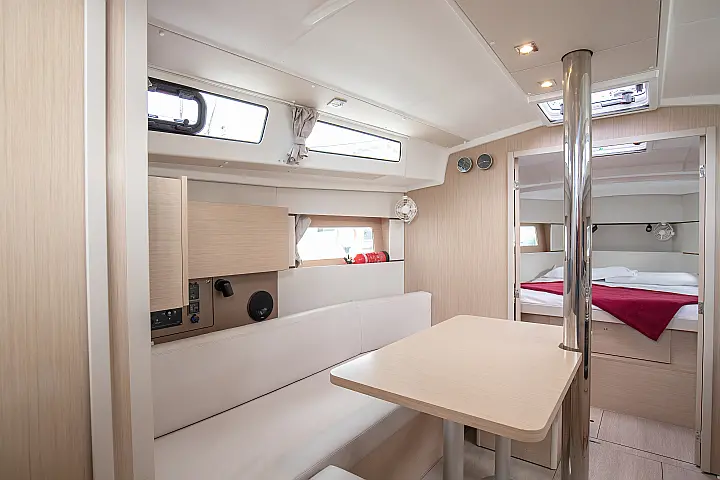 Oceanis 38.1 - 