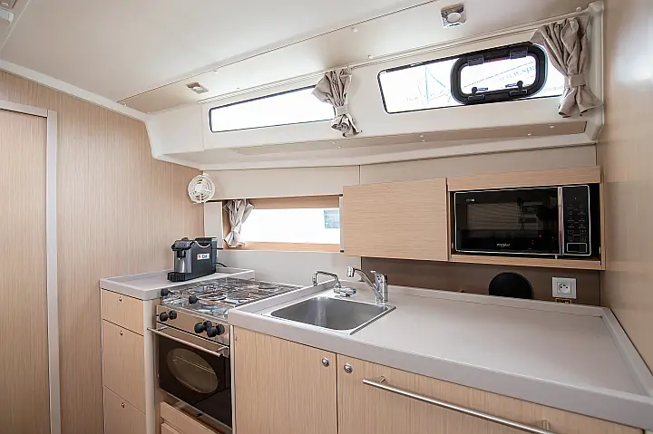 Oceanis 38.1 - 