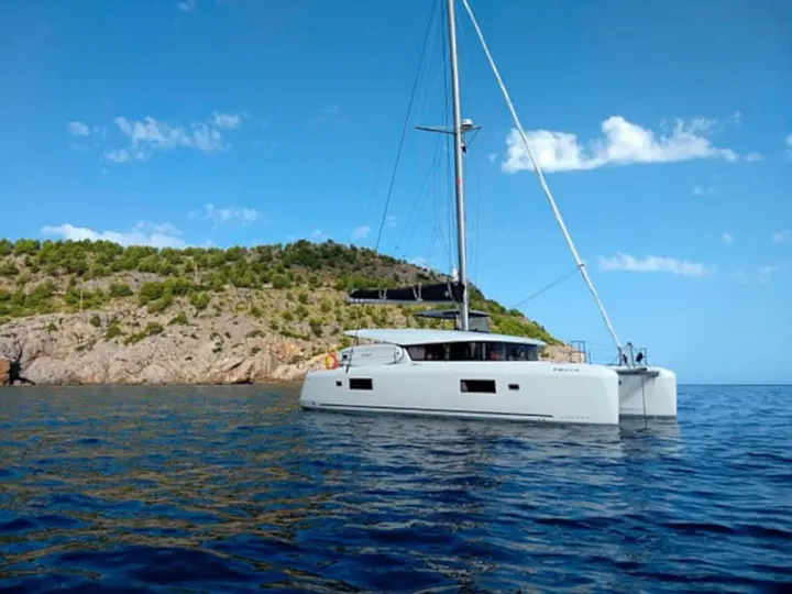Lagoon 42 Version 3 Cabinas Full Equipe - External image