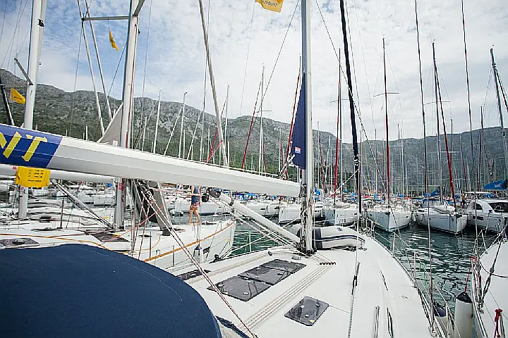 Bavaria Cruiser 45 - 