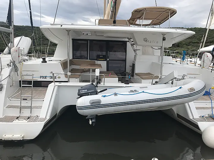 Helia 44 - External image