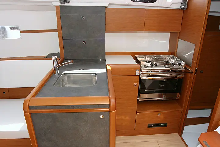 Sun Odyssey 349 - 2 Cab - 