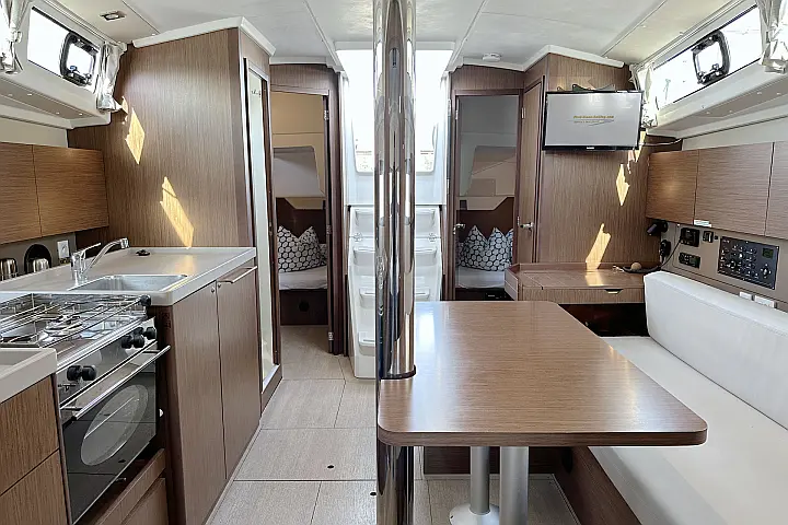 Oceanis 38.1 - 