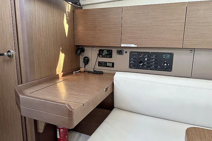 Oceanis 38.1 - 