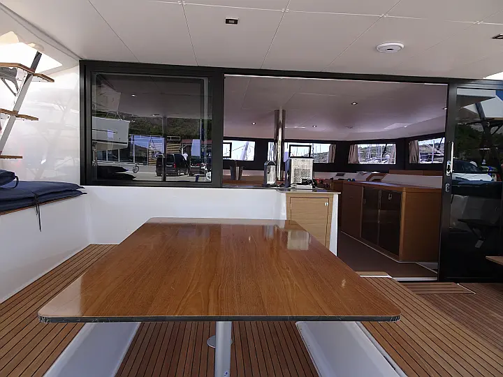 Dufour Catamaran 48 5c+5h - 