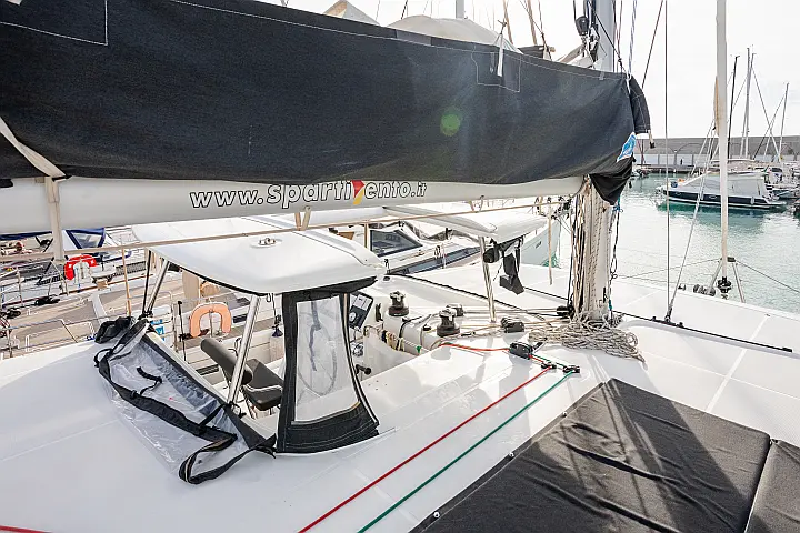 Lagoon 42 - 