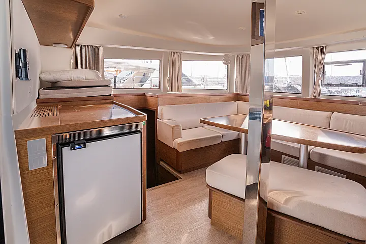Lagoon 42 - 