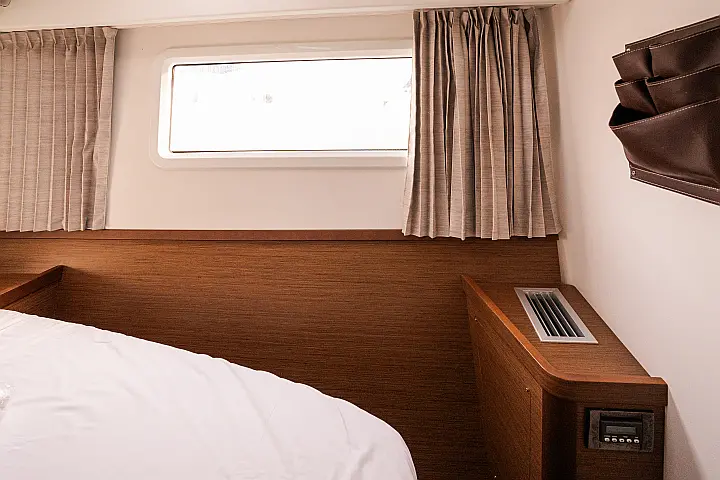 Lagoon 42 - 