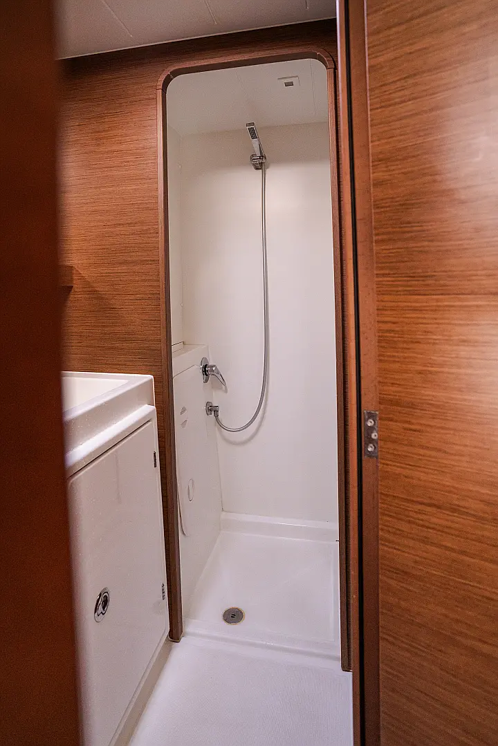 Lagoon 42 - 