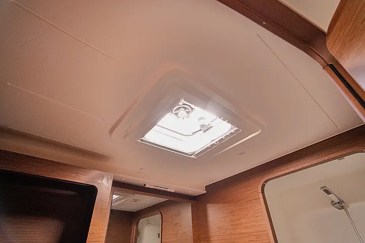 Lagoon 42 - 