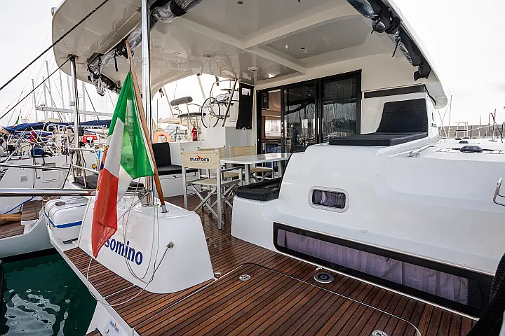 Lagoon 42 - 