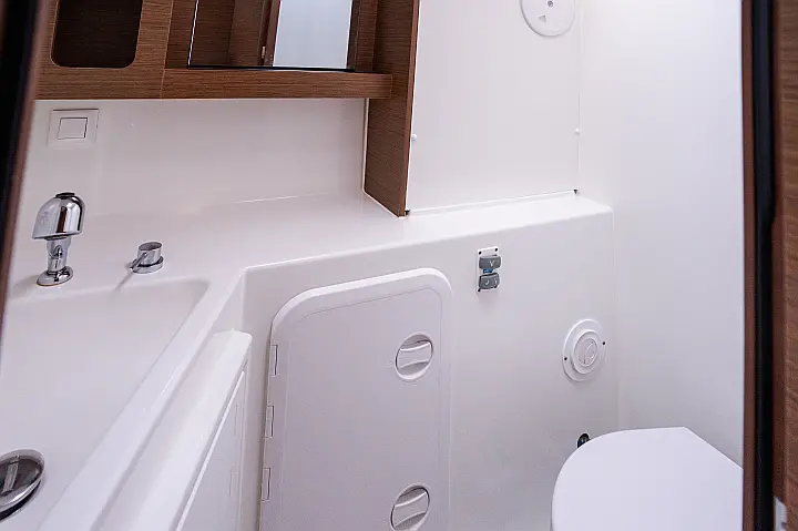Lagoon 42 - 