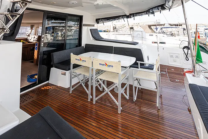 Lagoon 42 - 