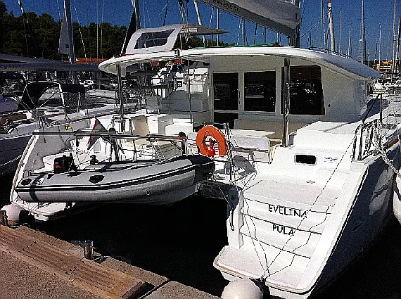 Lagoon 400 S2