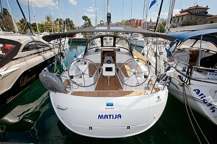 Bavaria Cruiser 37 - 