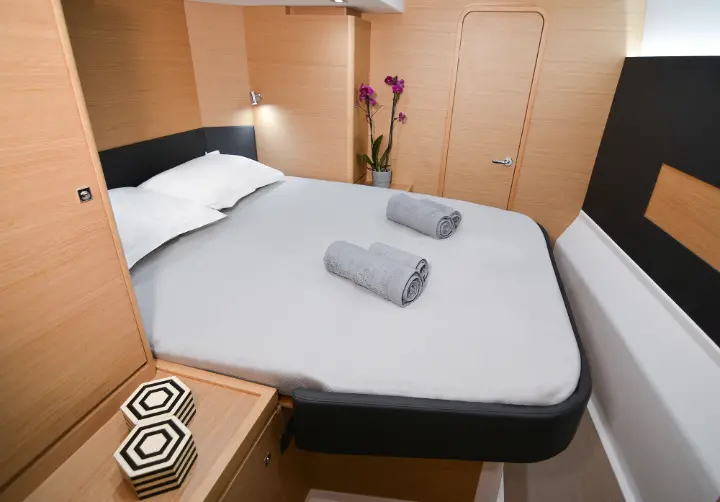 Dufour Catamaran 48 - 