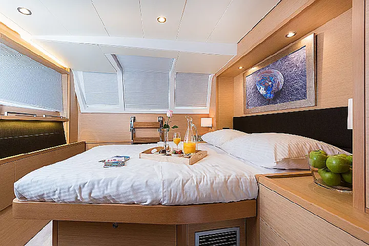 Lagoon 620  - 