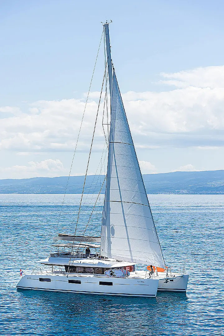 Lagoon 620  - 
