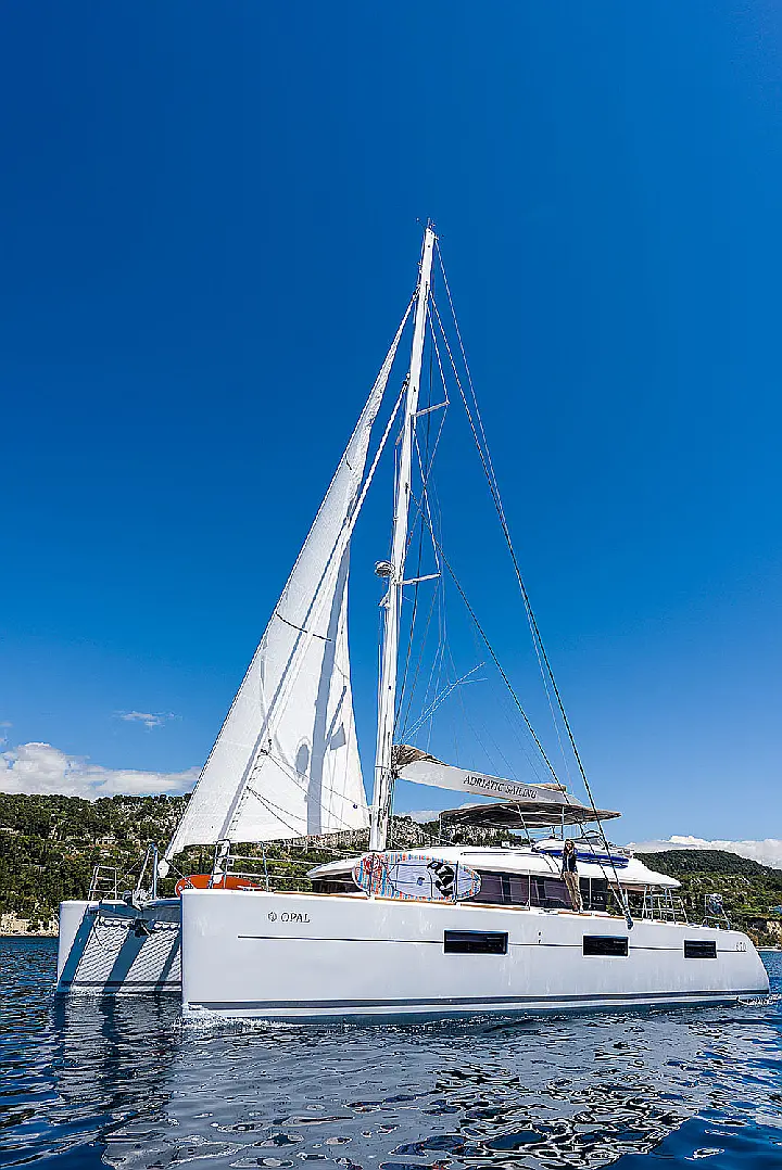Lagoon 620  - 