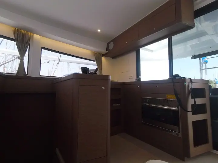 Lagoon 42 - 