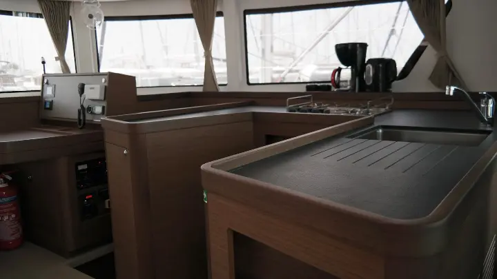 Lagoon 42 - 