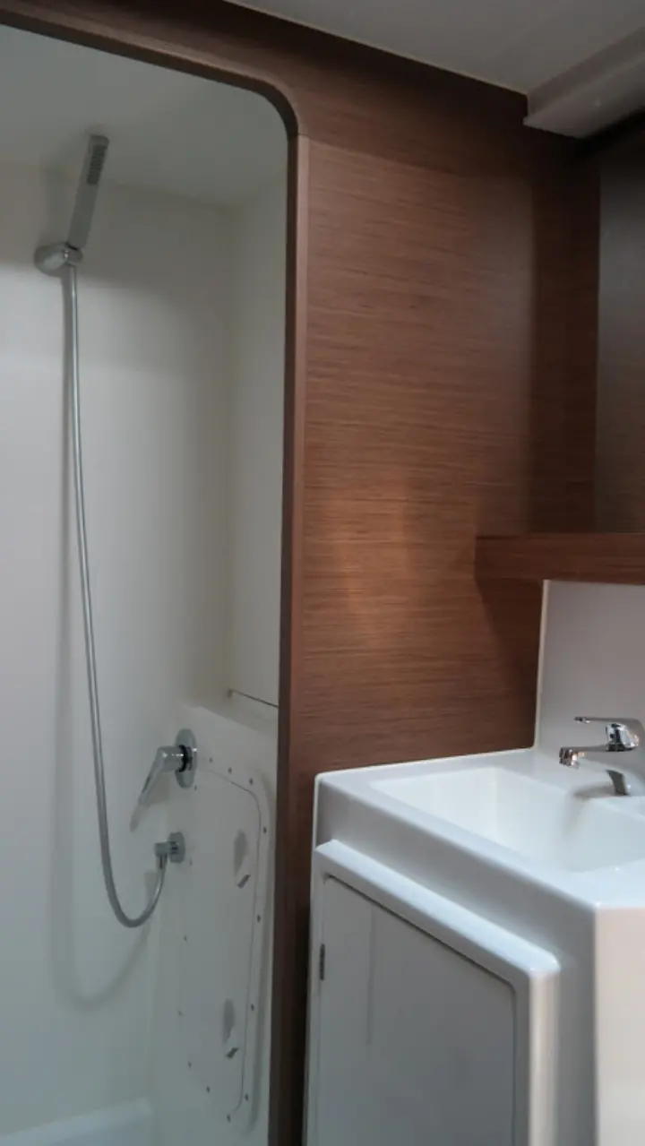Lagoon 42 - 