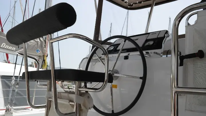 Lagoon 42 - 